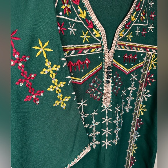 Indian green and ivory embroidered pant and shirt set ✨ size medium never worn ✨ - Picture 13 of 13